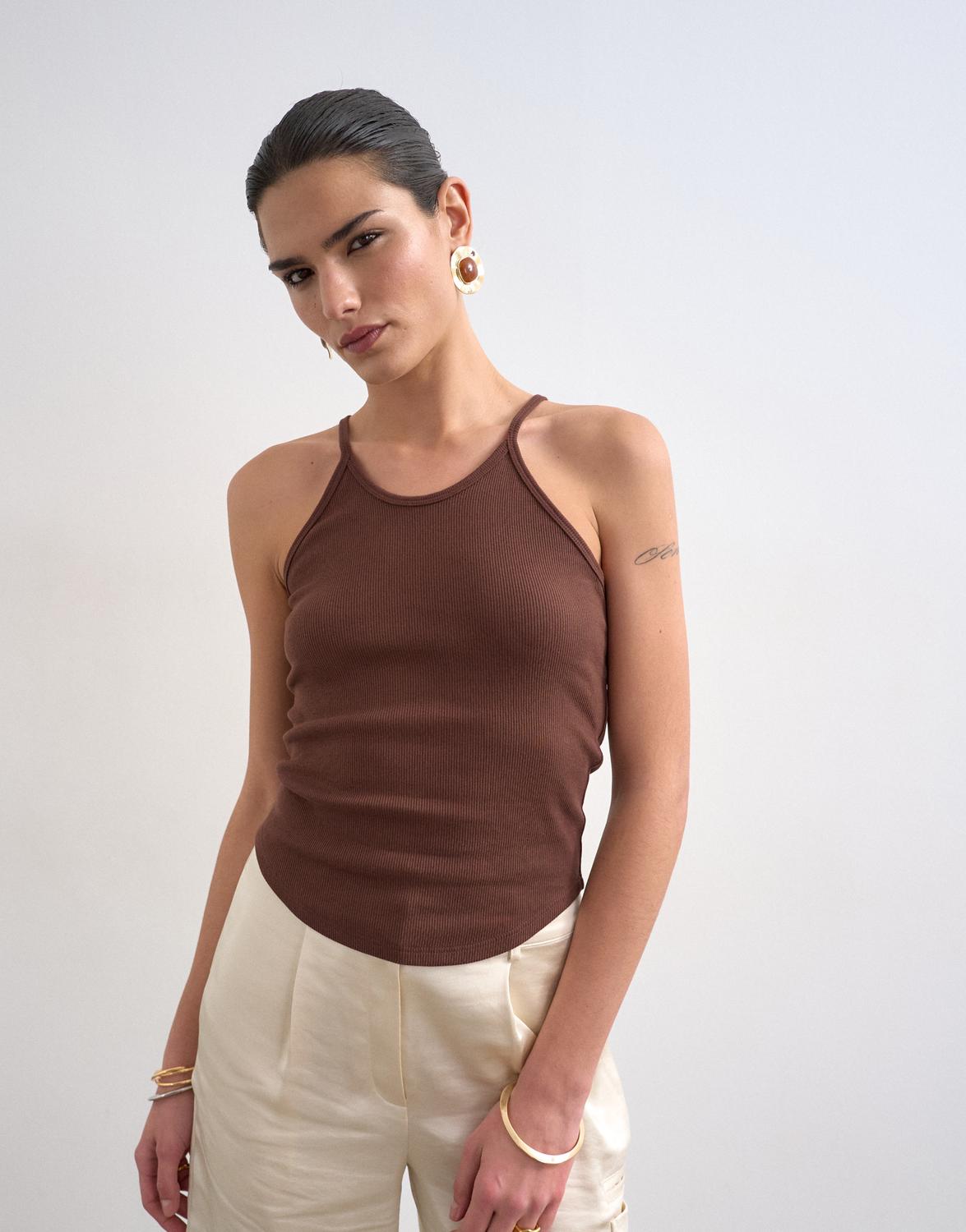 model_shot-detail